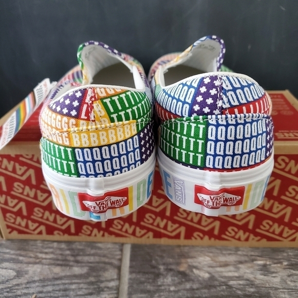 NEW Vans Classic Slip-on Pride Multi True White - Picture 3 of 6
